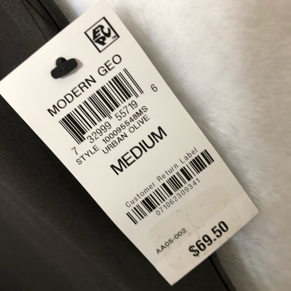 Alfani Pleated Back Tunic Urban Olive M - New With Tags - Picture 5 of 10